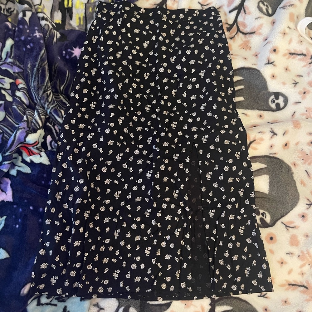 Hollister Floral Black Skirt Sz Small
